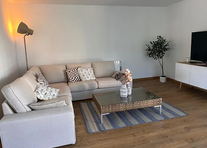 New House In - Close To The Ebi-03513 Semesterbostad *